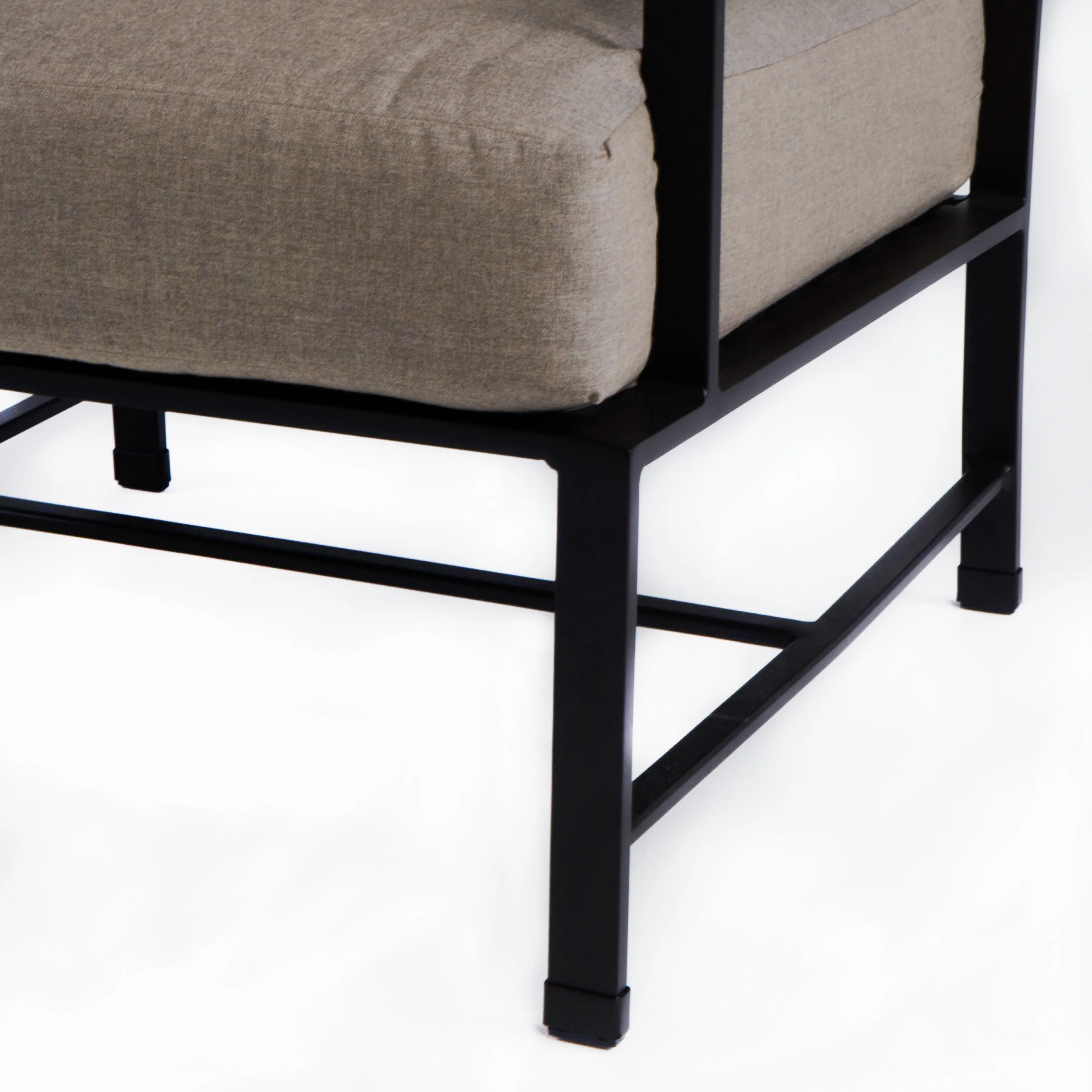 Colby Small Sectional - Image 3