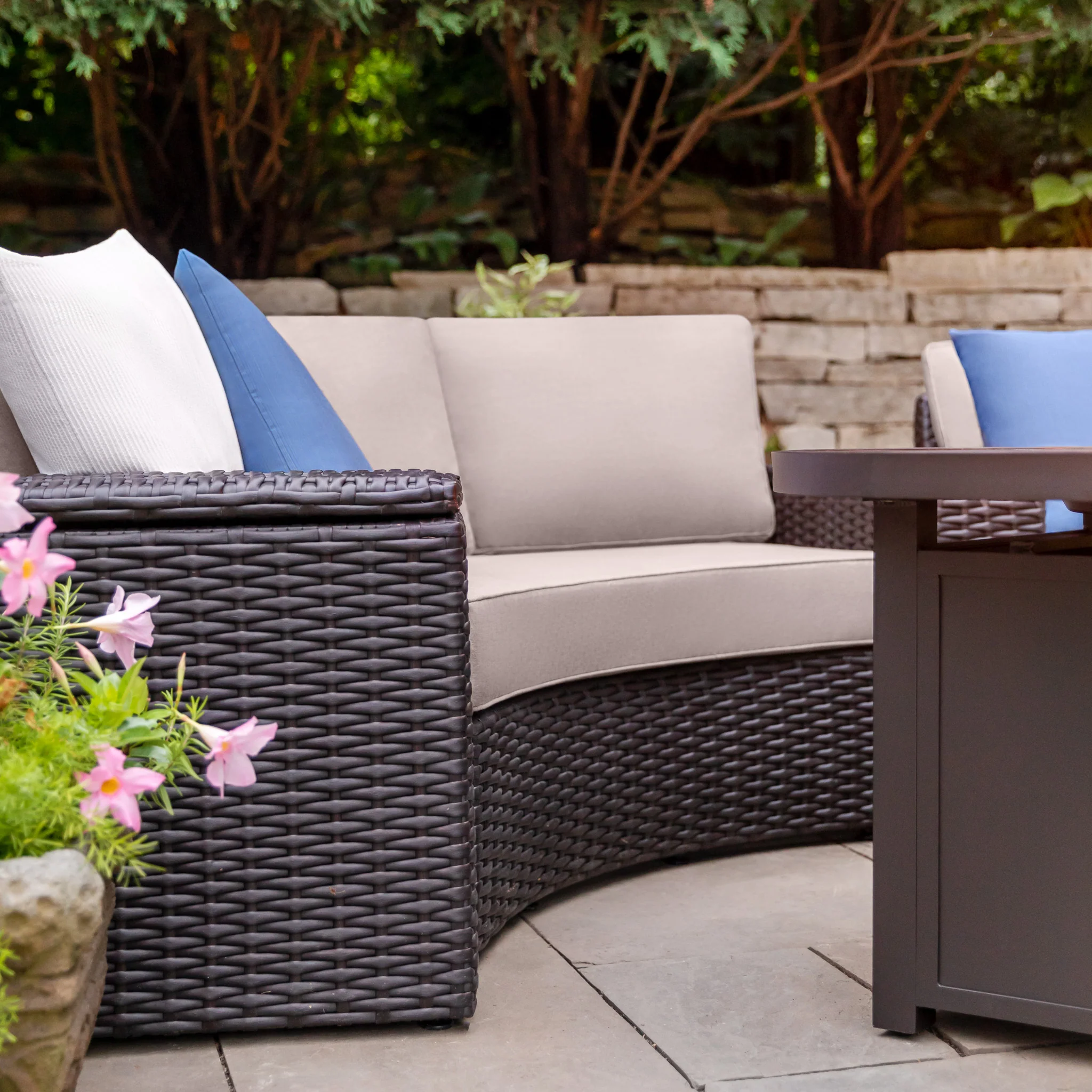 Elliot Outdoor Sofa - Image 5