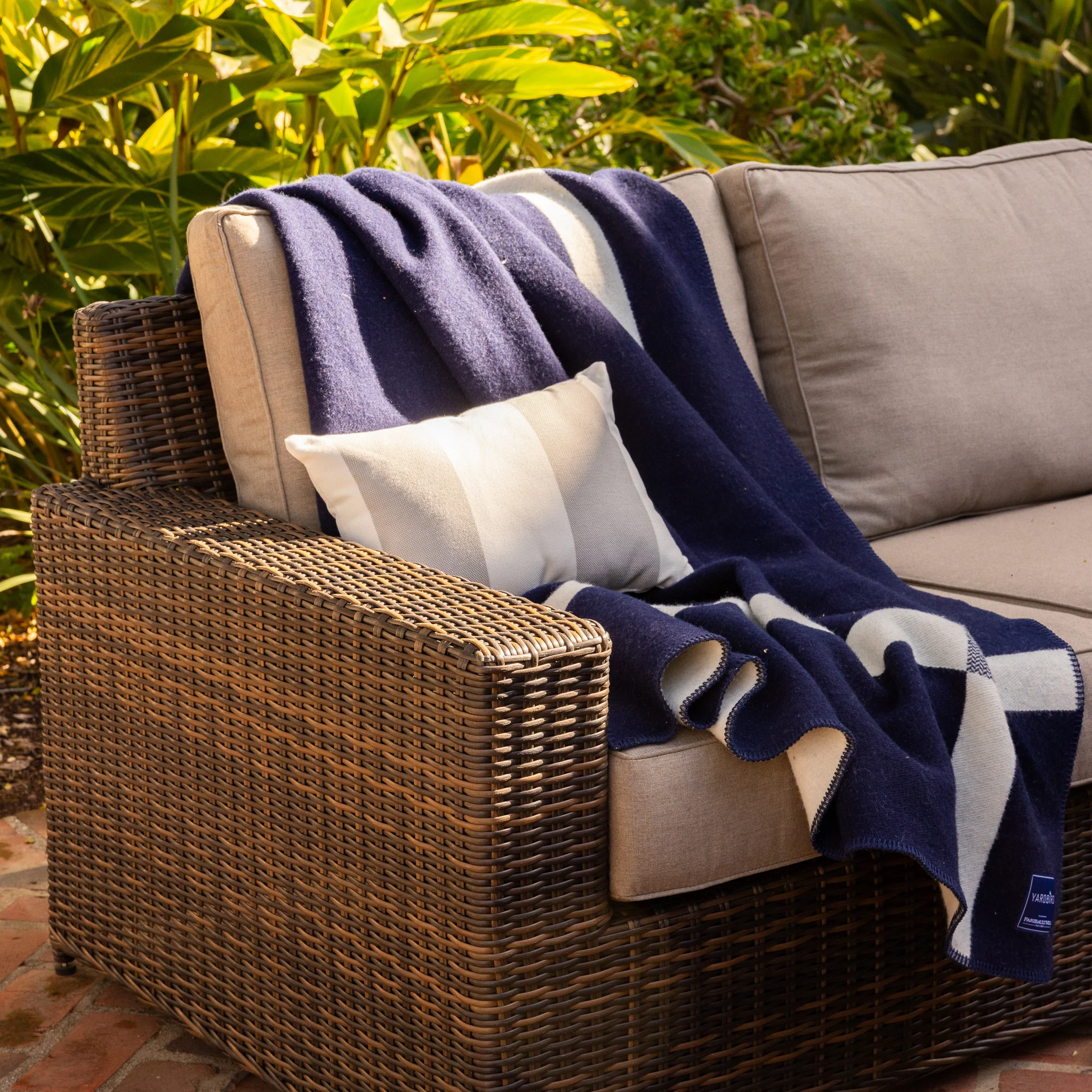 Langdon Outdoor Small Sectional Set - Image 9