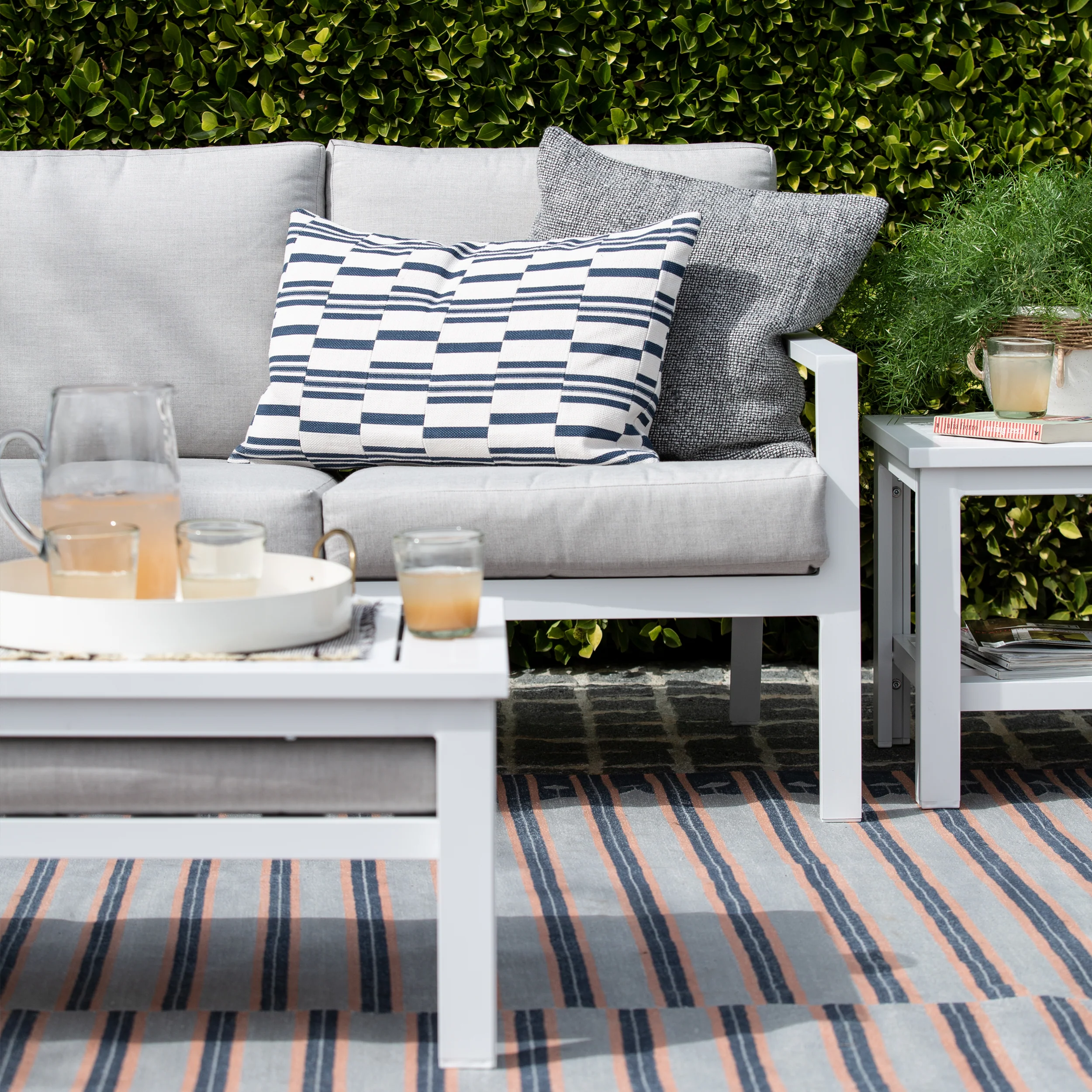 Luna Outdoor Loveseat Set - Image 4